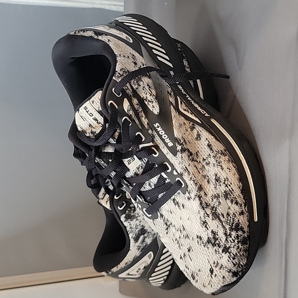 Brooks Adrenaline GTS 23 Size 9 - NEW - Picture 3 of 9